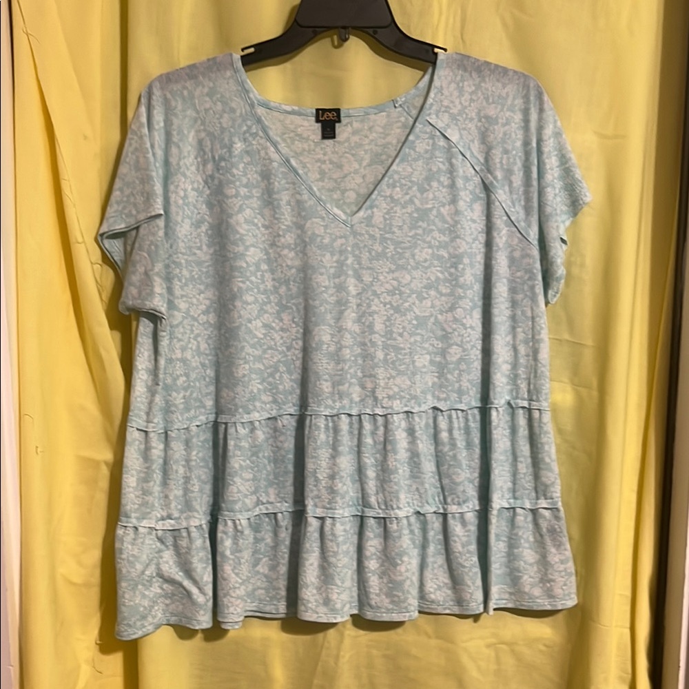 Lee Gray Relaxed Tiered Top